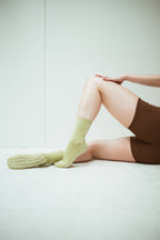 Chaussettes de Pilates MATCHA "Wellness"
